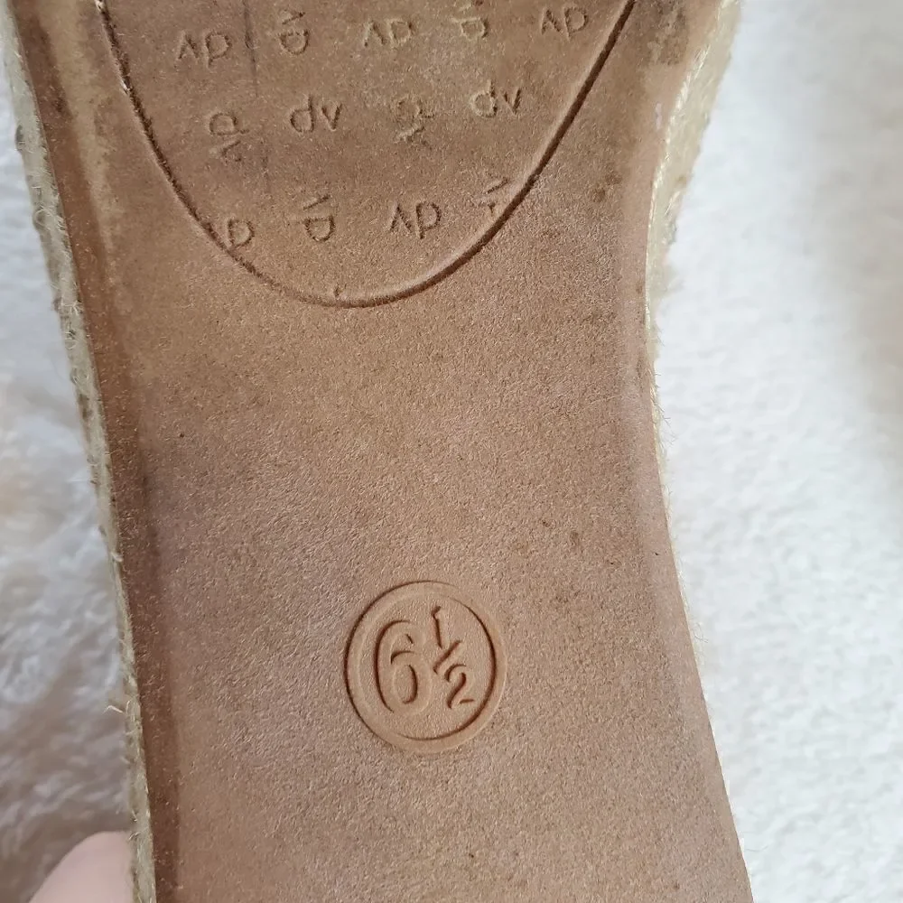 DV Salman Canvas Sneakers Shoes Size 6.5